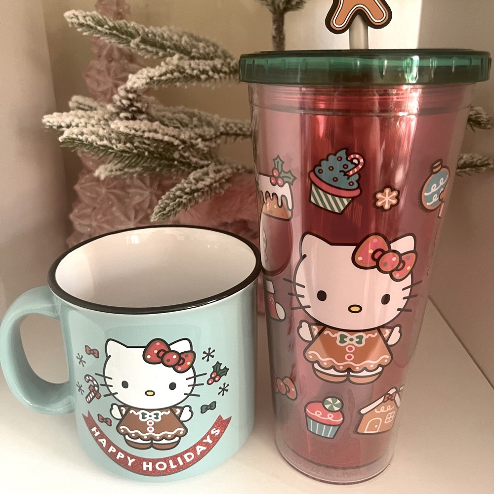 Hello Kitty Gingerbread Tumbler/Mug Set.